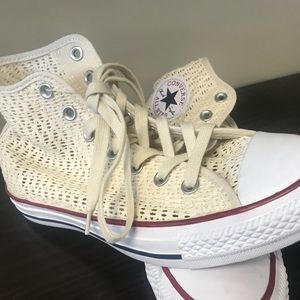 Off white crocheted converse size 7.5 in women